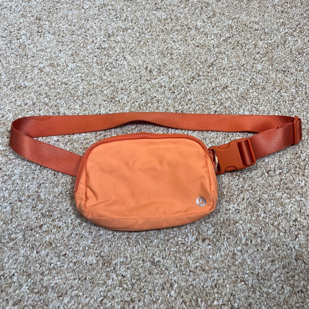Lululemon Everywhere Belt Bag 1L Orange Nylon Adjustable Waist Pack Crossbody
